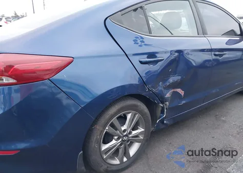 2017 Hyundai Elantra Se z USA, uszkodzony, nr VIN 5NPD84LF2HH196894